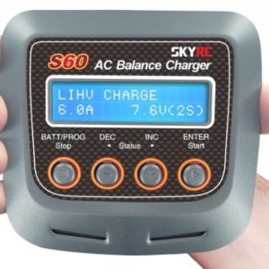 Robitronic CARICABATTERIE S60 60W 220v LiPo 2-4s 5Ah SCARICA 2Ah 10W cod.sk100106